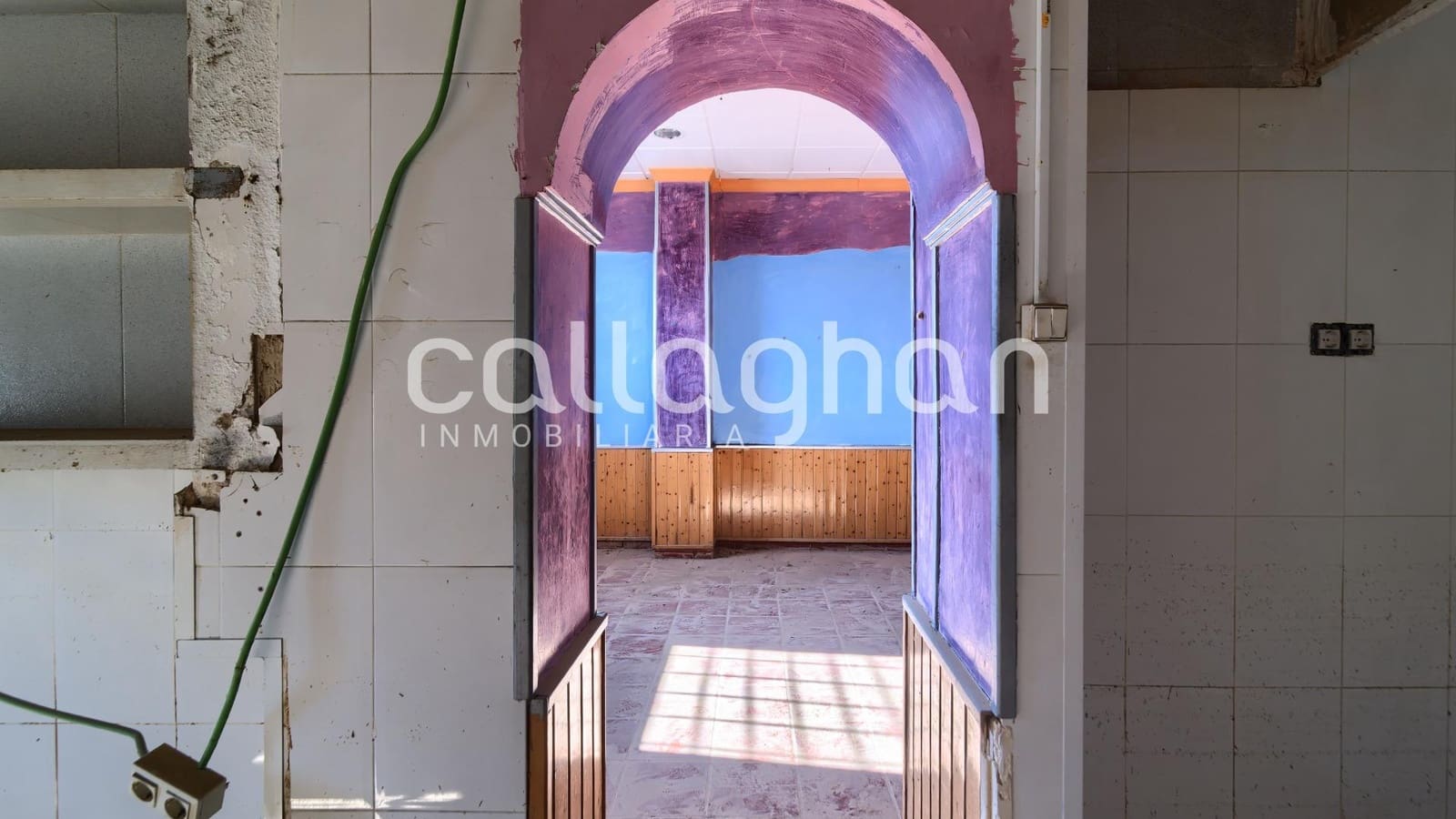 Commercial for sale in Chiva - € 85,000 (Ref: 9720191)