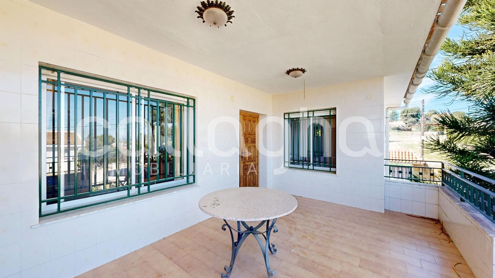 8 bedroom Villa for sale in Chiva with pool garage - € 535,000 (Ref: 9726829)