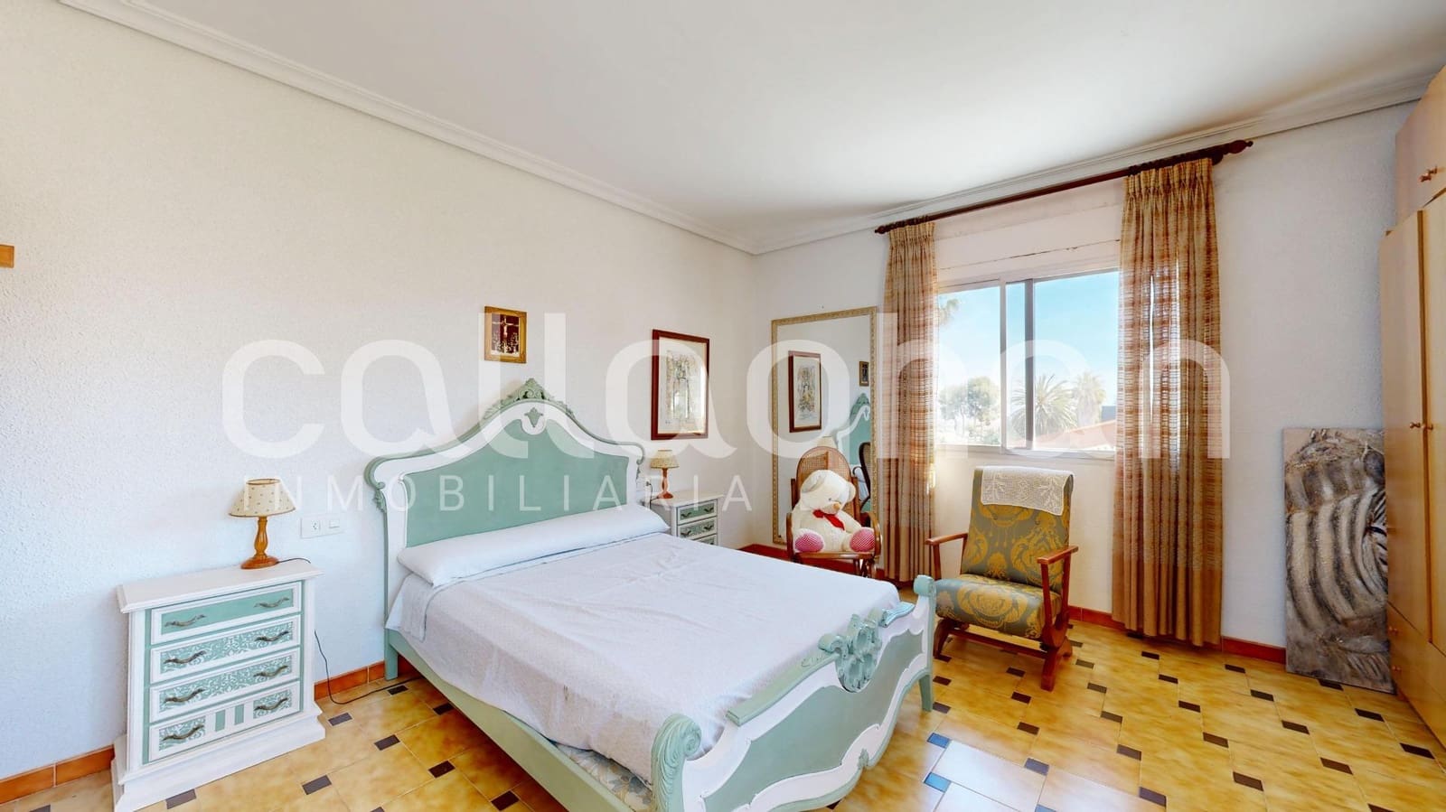 8 bedroom Villa for sale in Chiva with pool garage - € 535,000 (Ref: 9726829)