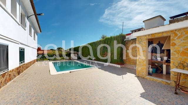 8 bedroom Villa for sale in Chiva with pool garage - € 535,000 (Ref: 9726829)