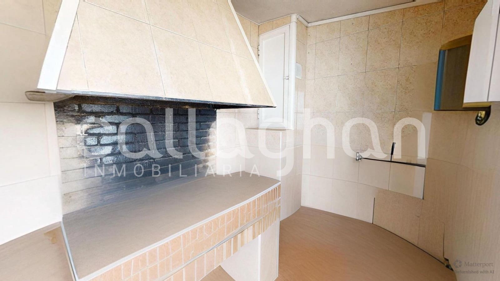 8 bedroom Villa for sale in Chiva with pool garage - € 535,000 (Ref: 9726829)