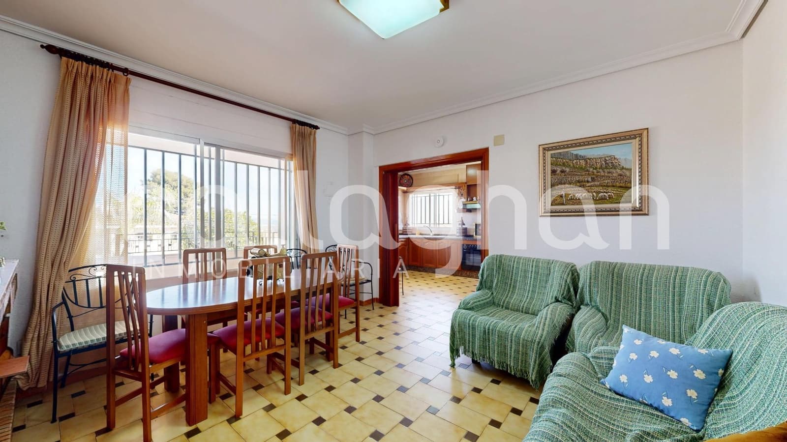 8 bedroom Villa for sale in Chiva with pool garage - € 535,000 (Ref: 9726829)