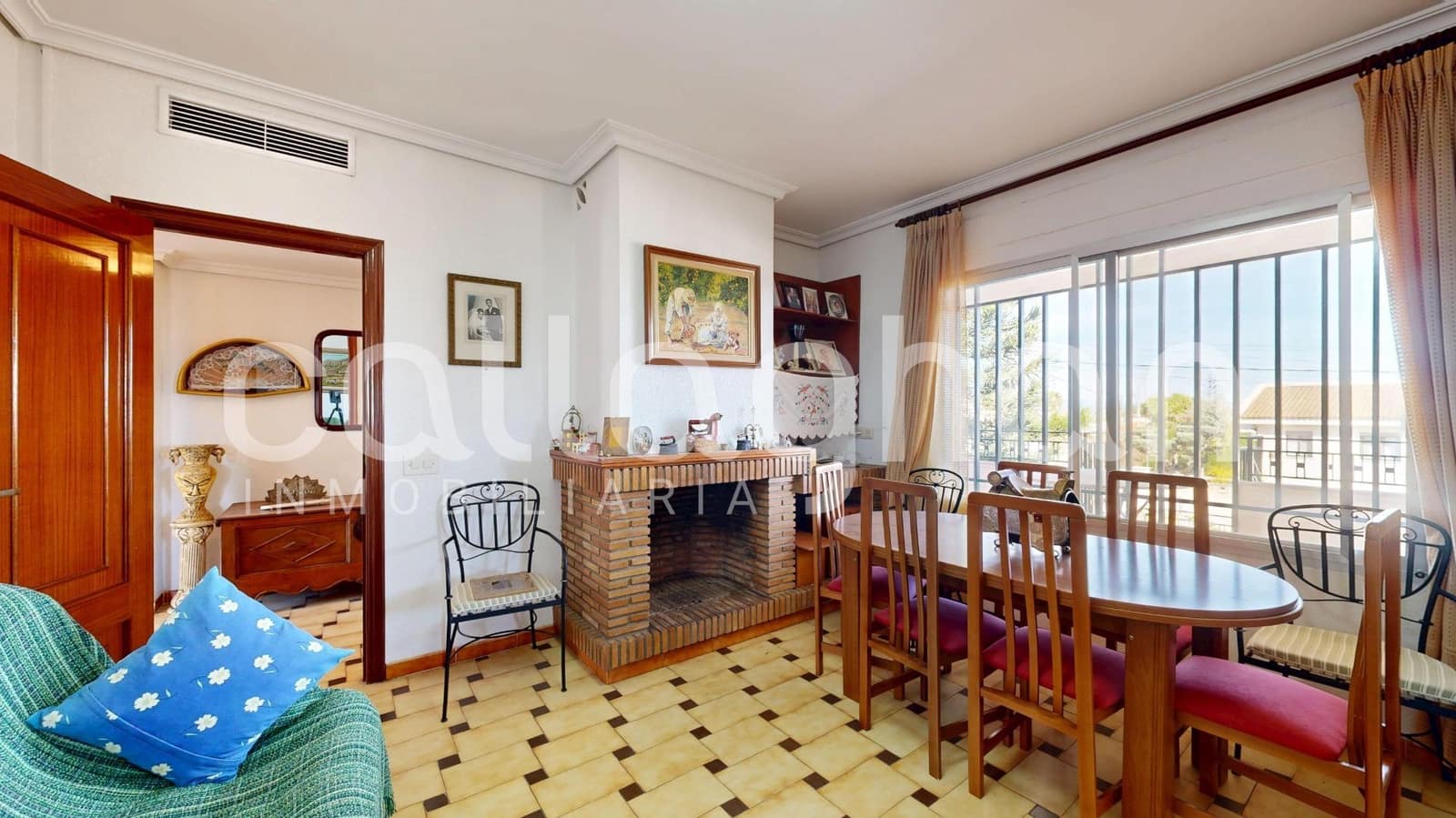 8 bedroom Villa for sale in Chiva with pool garage - € 535,000 (Ref: 9726829)