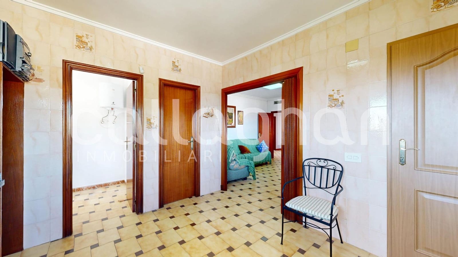8 soveværelse Villa til salg i Chiva med swimmingpool garage - € 495.000 (Ref: 9726829)