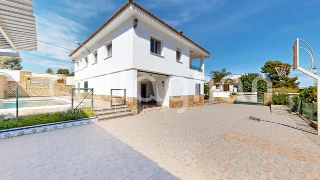 8 soveværelse Villa til salg i Chiva med swimmingpool garage - € 495.000 (Ref: 9726829)