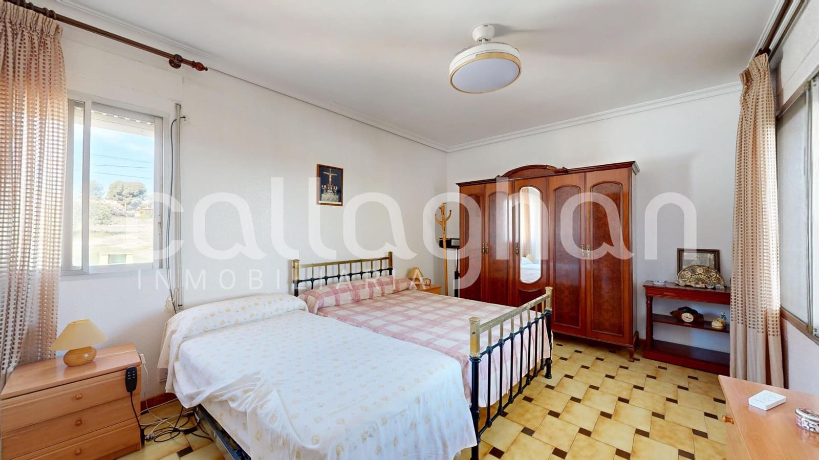 8 soveværelse Villa til salg i Chiva med swimmingpool garage - € 495.000 (Ref: 9726829)