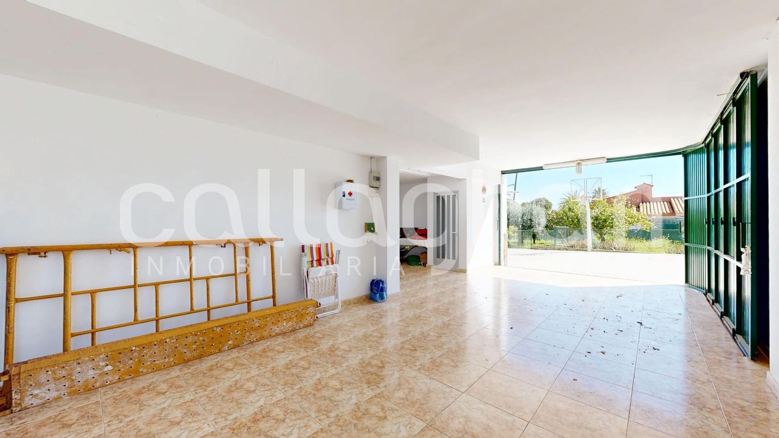 8 soveværelse Villa til salg i Chiva med swimmingpool garage - € 495.000 (Ref: 9726829)