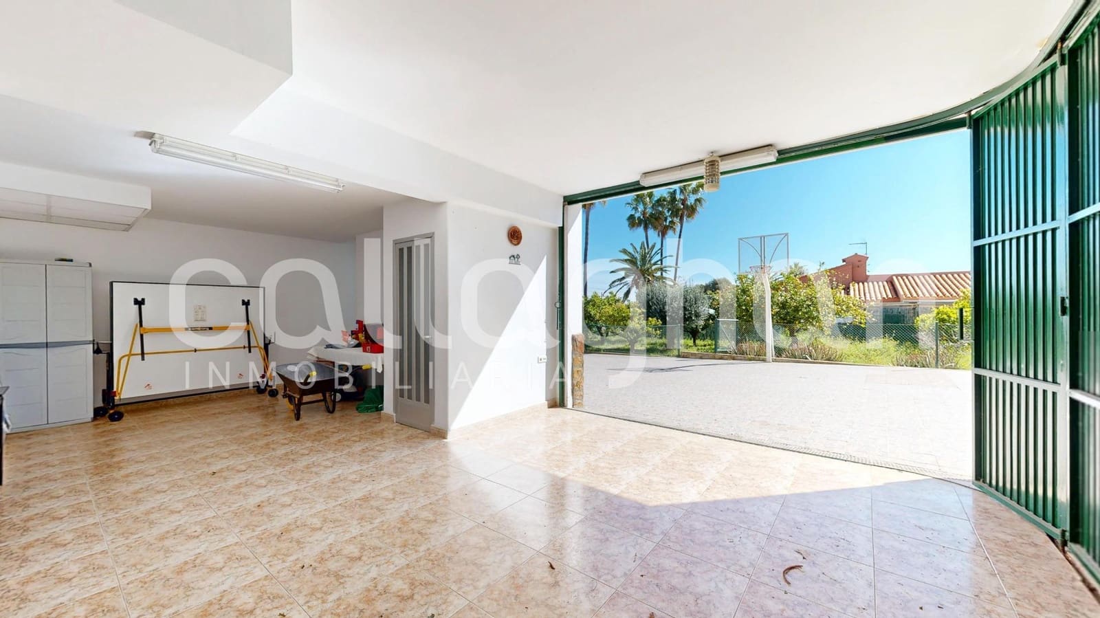 8 soveværelse Villa til salg i Chiva med swimmingpool garage - € 495.000 (Ref: 9726829)