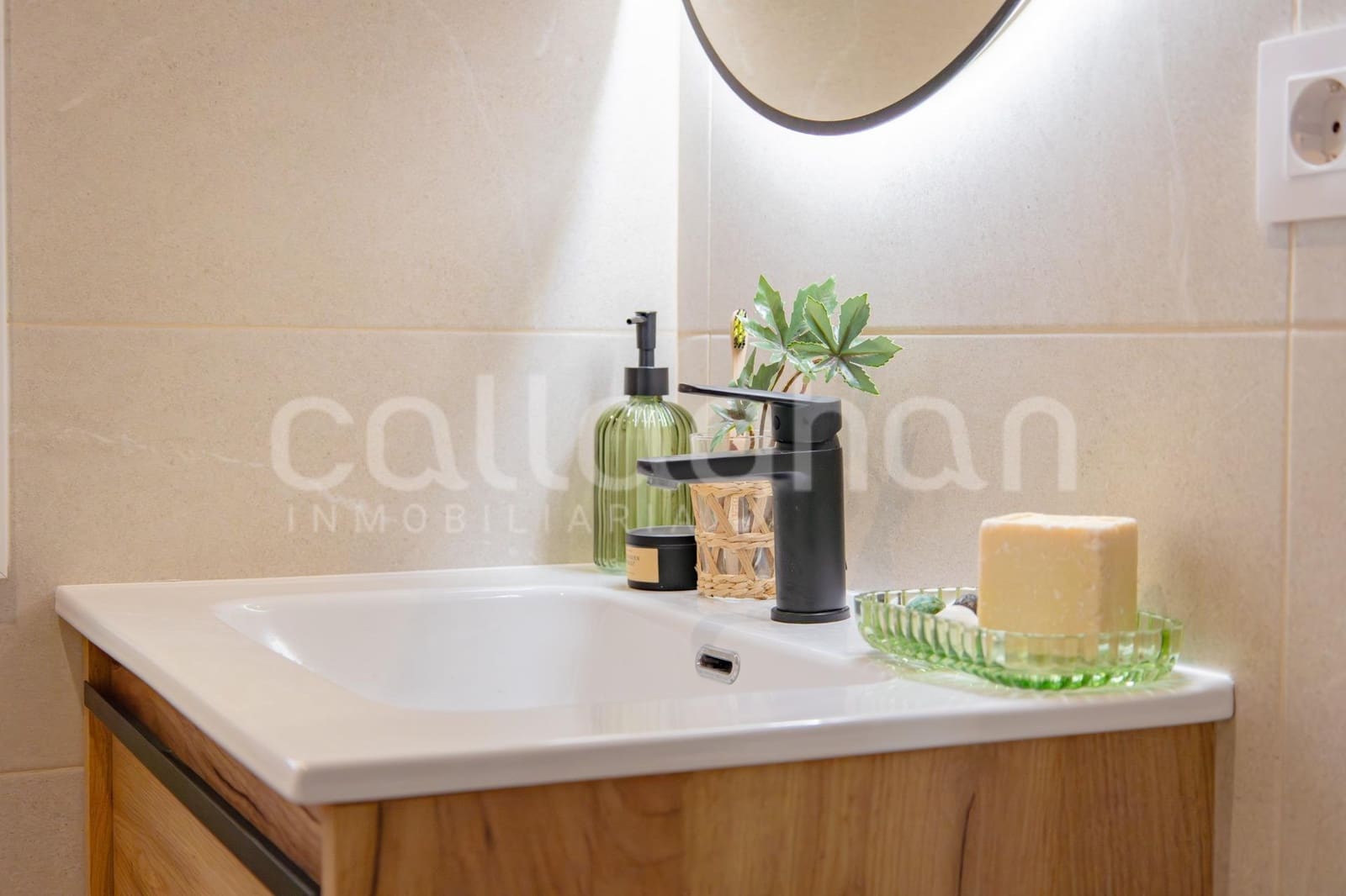 Apartamento de 2 habitaciones en València ciudad en venta - 410.000 € (Ref: 9726831)