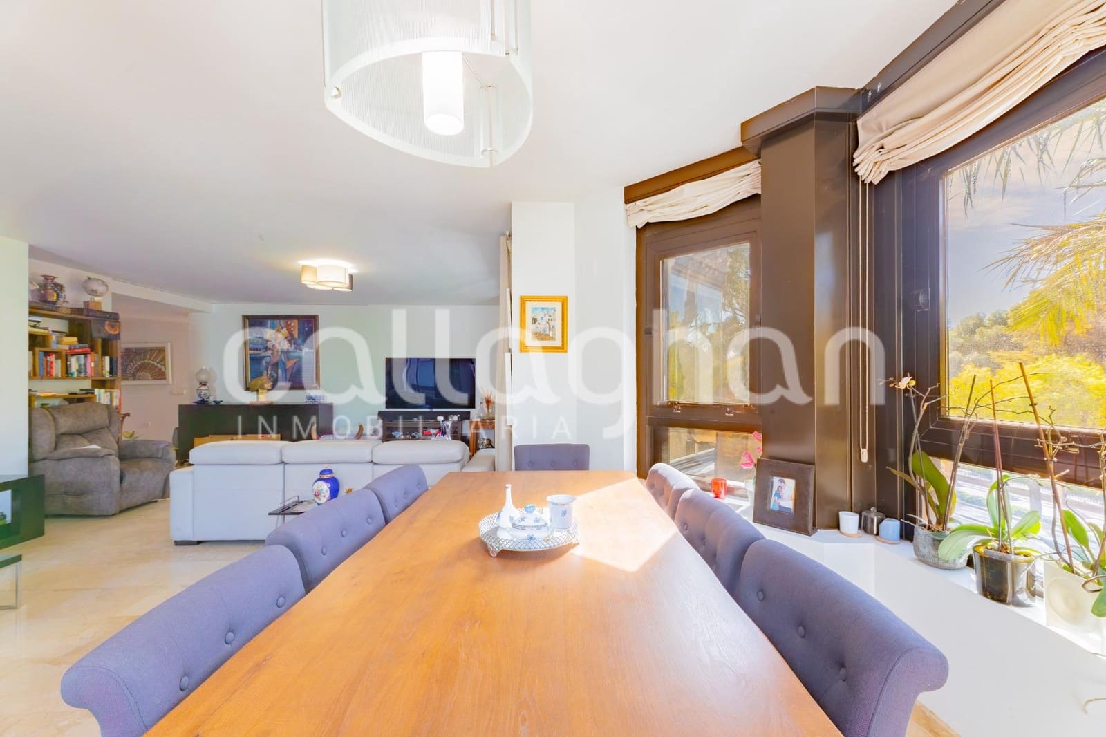 4 bedroom Flat for rent in Valencia city with garage - € 3,500 (Ref: 9735766)