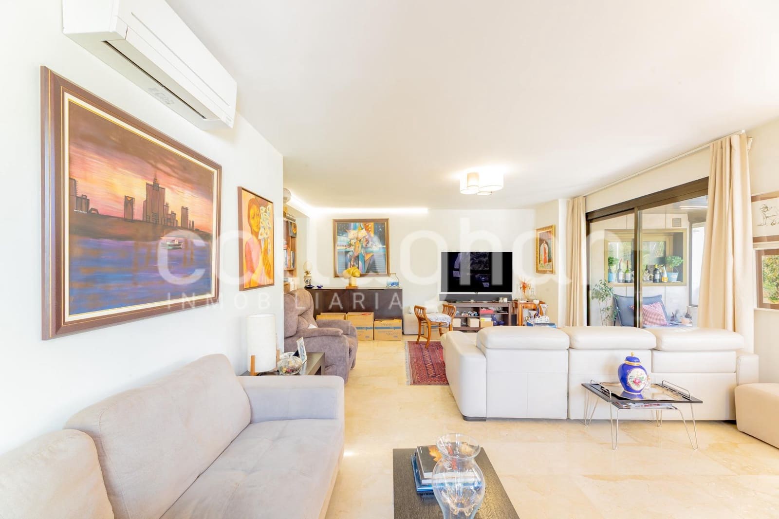 4 bedroom Flat for rent in Valencia city with garage - € 3,500 (Ref: 9735766)