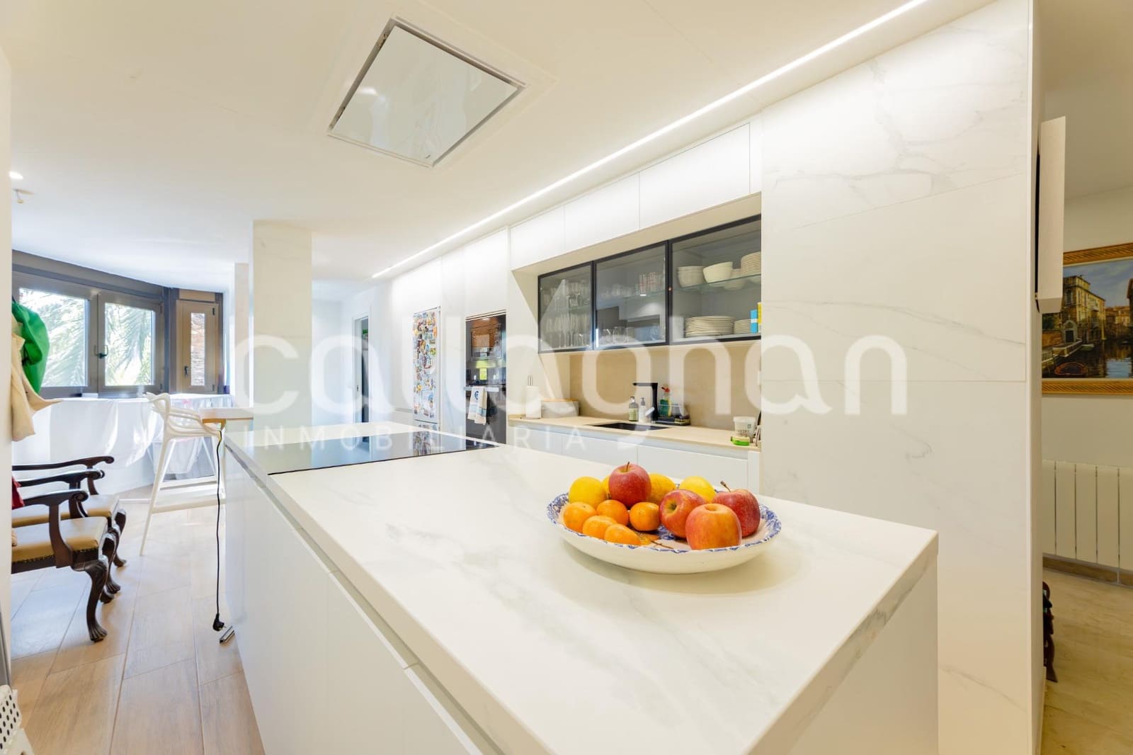 4 bedroom Flat for rent in Valencia city with garage - € 3,500 (Ref: 9735766)