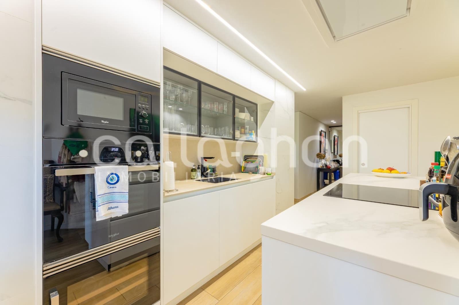 4 bedroom Flat for rent in Valencia city with garage - € 3,500 (Ref: 9735766)