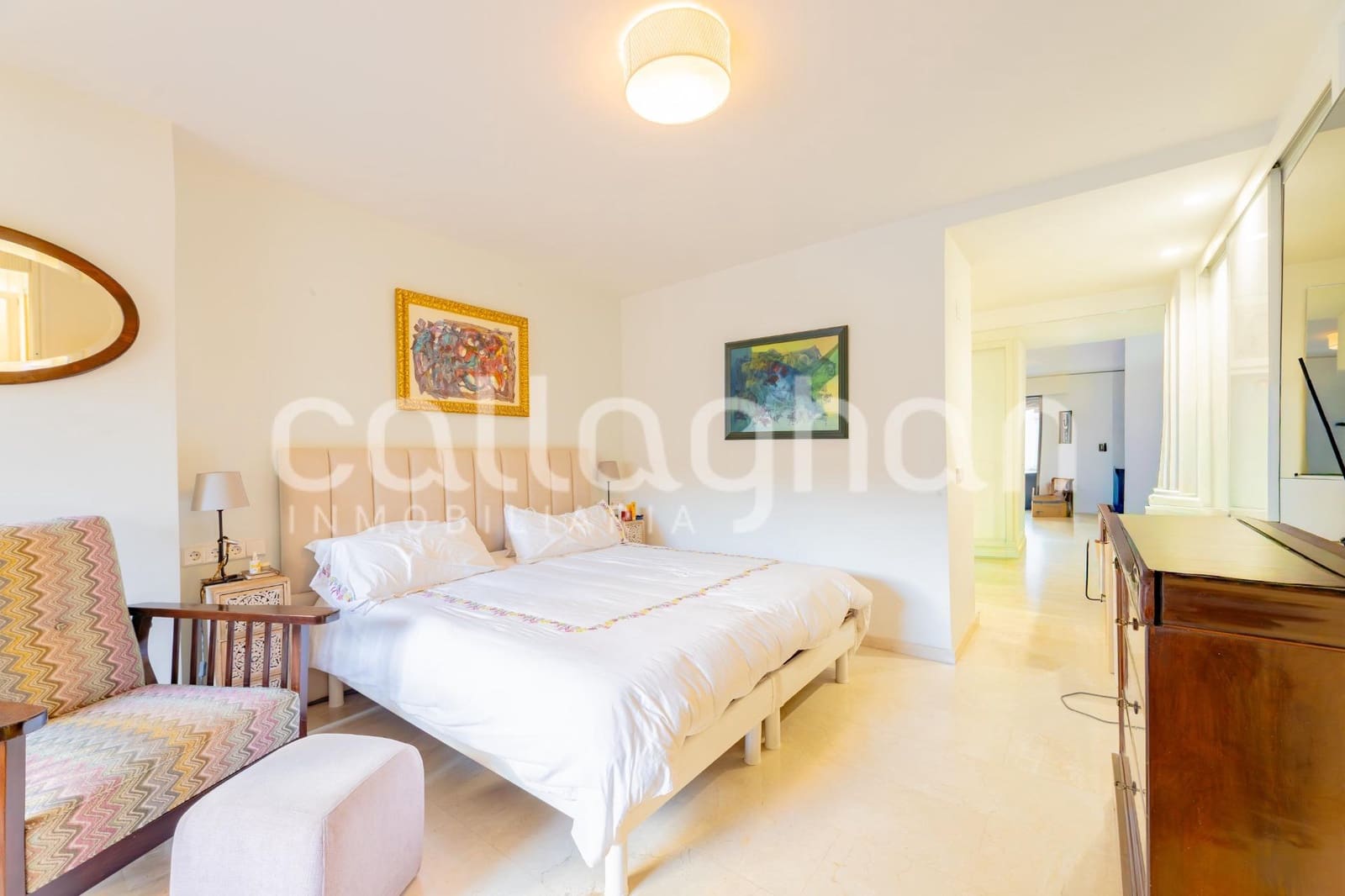 4 bedroom Flat for rent in Valencia city with garage - € 3,500 (Ref: 9735766)