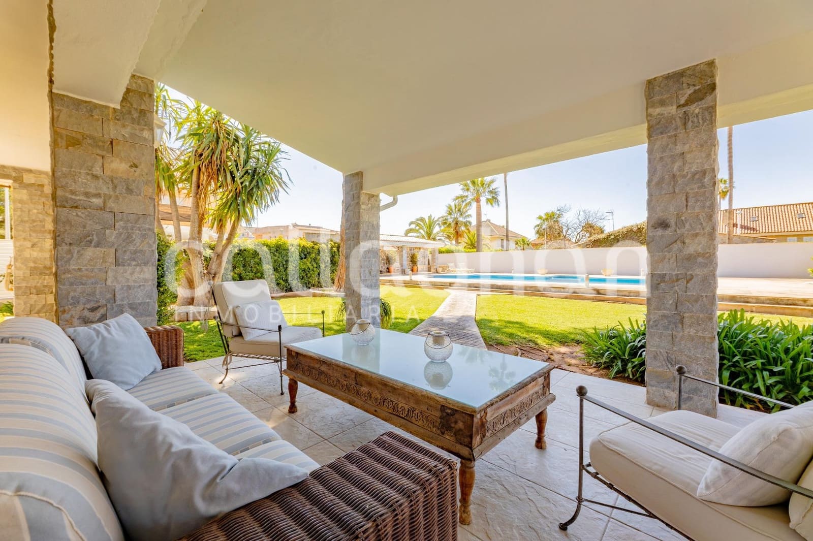 4 Zimmer Villa zu verkaufen in Almarda mit Pool Garage - 840.000 € (Ref: 9739007)