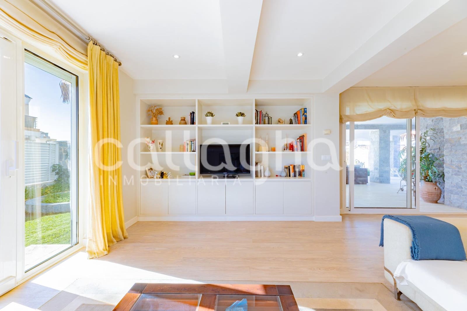 4 Zimmer Villa zu verkaufen in Almarda mit Pool Garage - 840.000 € (Ref: 9739007)