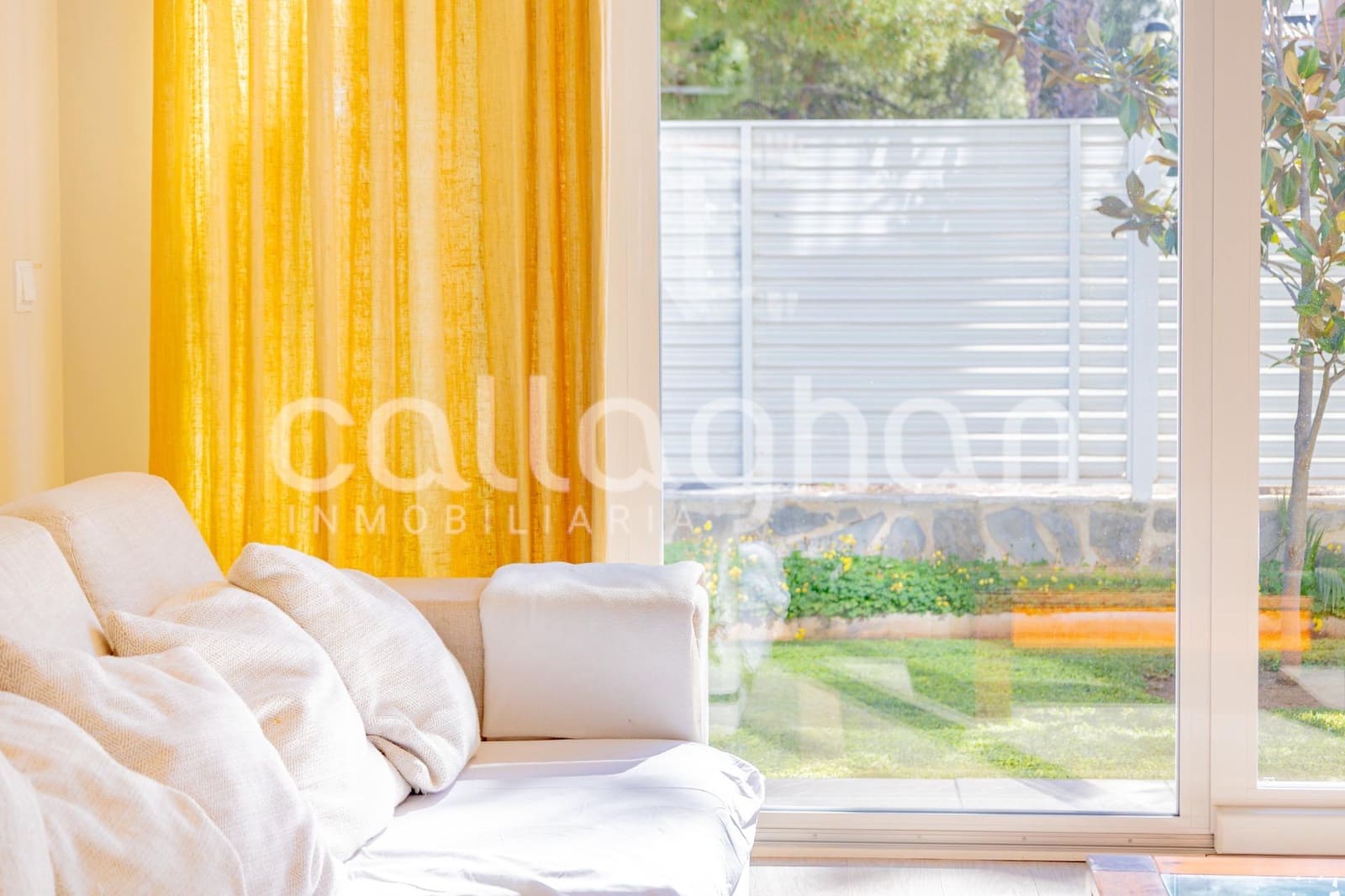 4 Zimmer Villa zu verkaufen in Almarda mit Pool Garage - 840.000 € (Ref: 9739007)