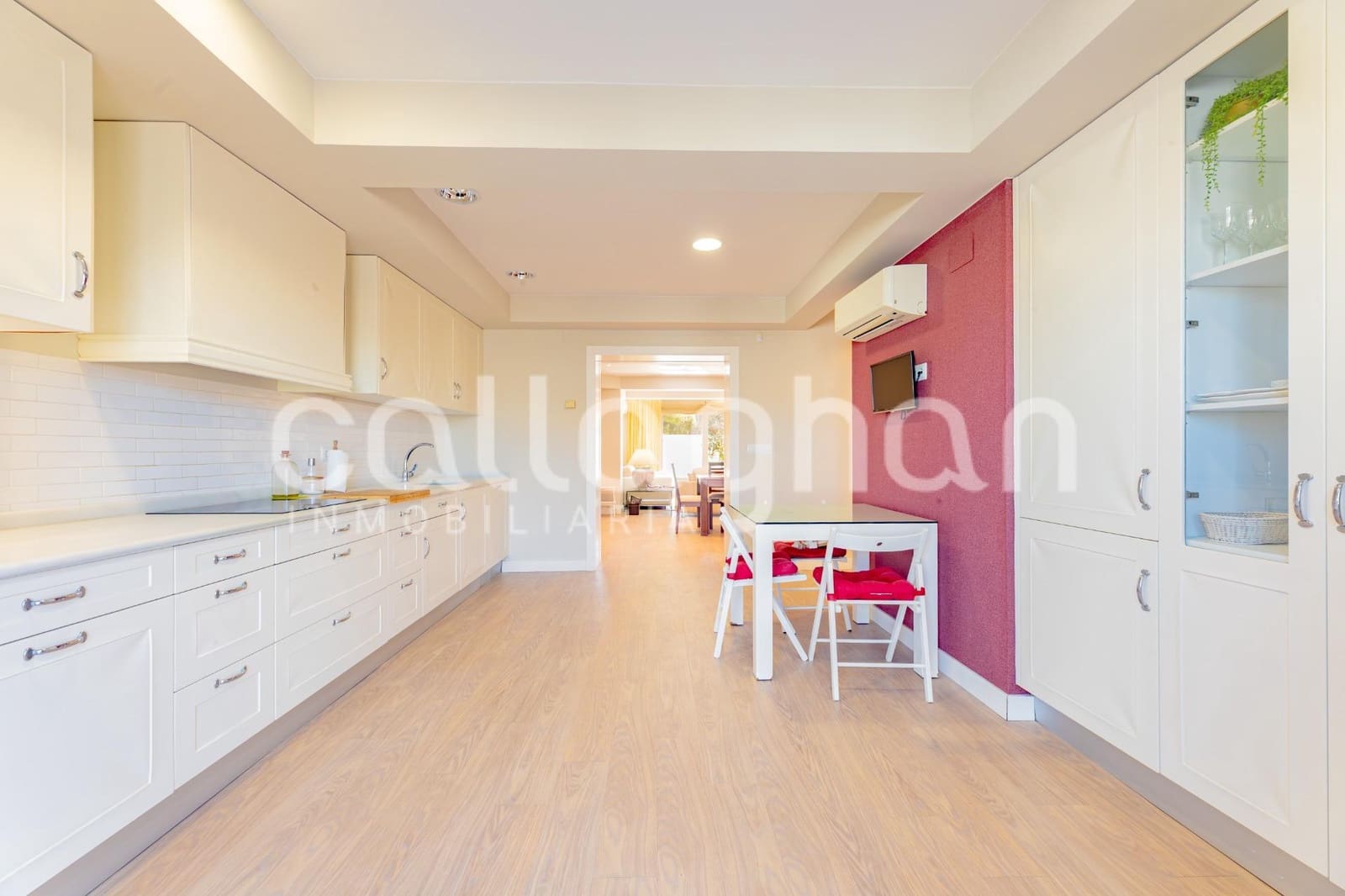 4 Zimmer Villa zu verkaufen in Almarda mit Pool Garage - 840.000 € (Ref: 9739007)