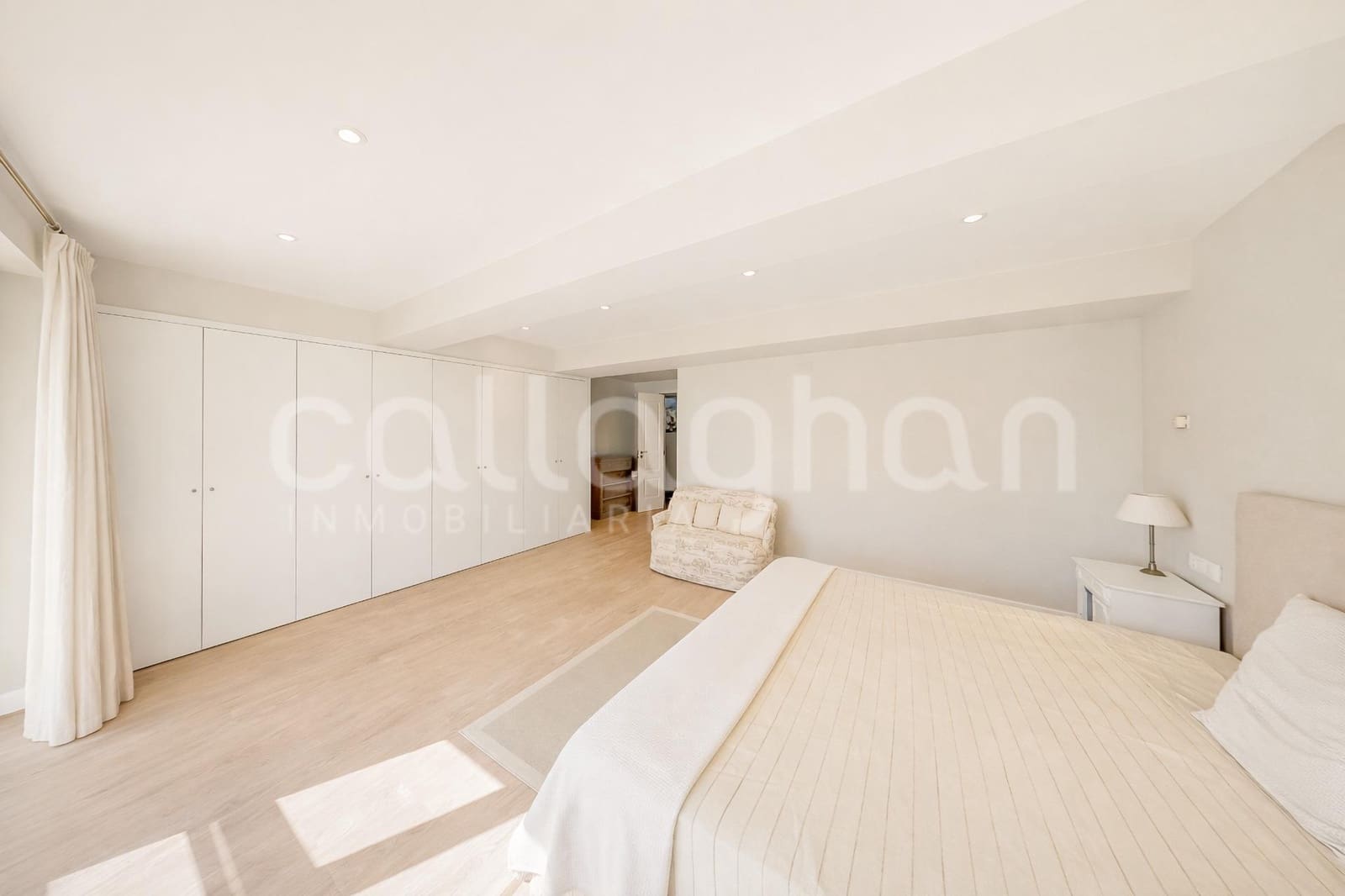 4 Zimmer Villa zu verkaufen in Almarda mit Pool Garage - 840.000 € (Ref: 9739007)