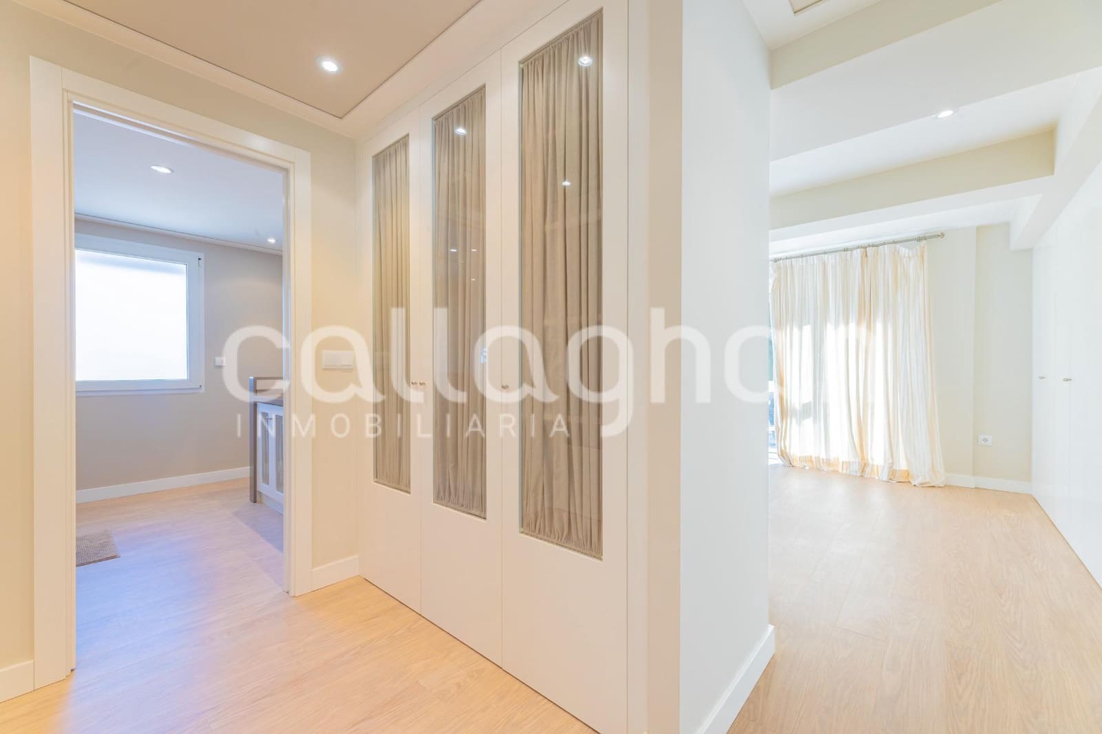 4 Zimmer Villa zu verkaufen in Almarda mit Pool Garage - 840.000 € (Ref: 9739007)