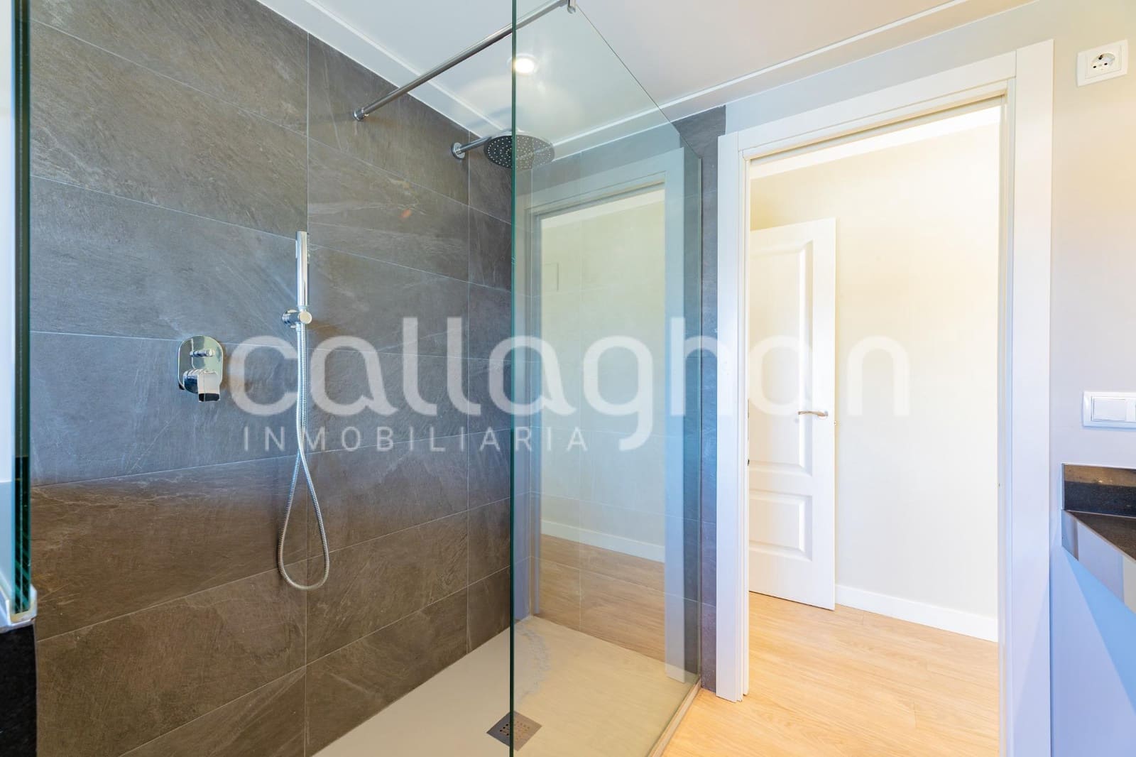 4 Zimmer Villa zu verkaufen in Almarda mit Pool Garage - 840.000 € (Ref: 9739007)