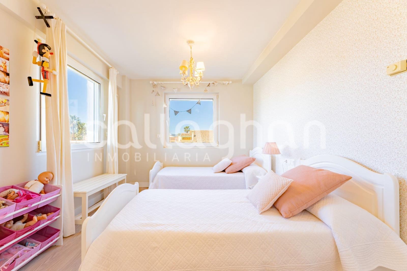 4 Zimmer Villa zu verkaufen in Almarda mit Pool Garage - 840.000 € (Ref: 9739007)