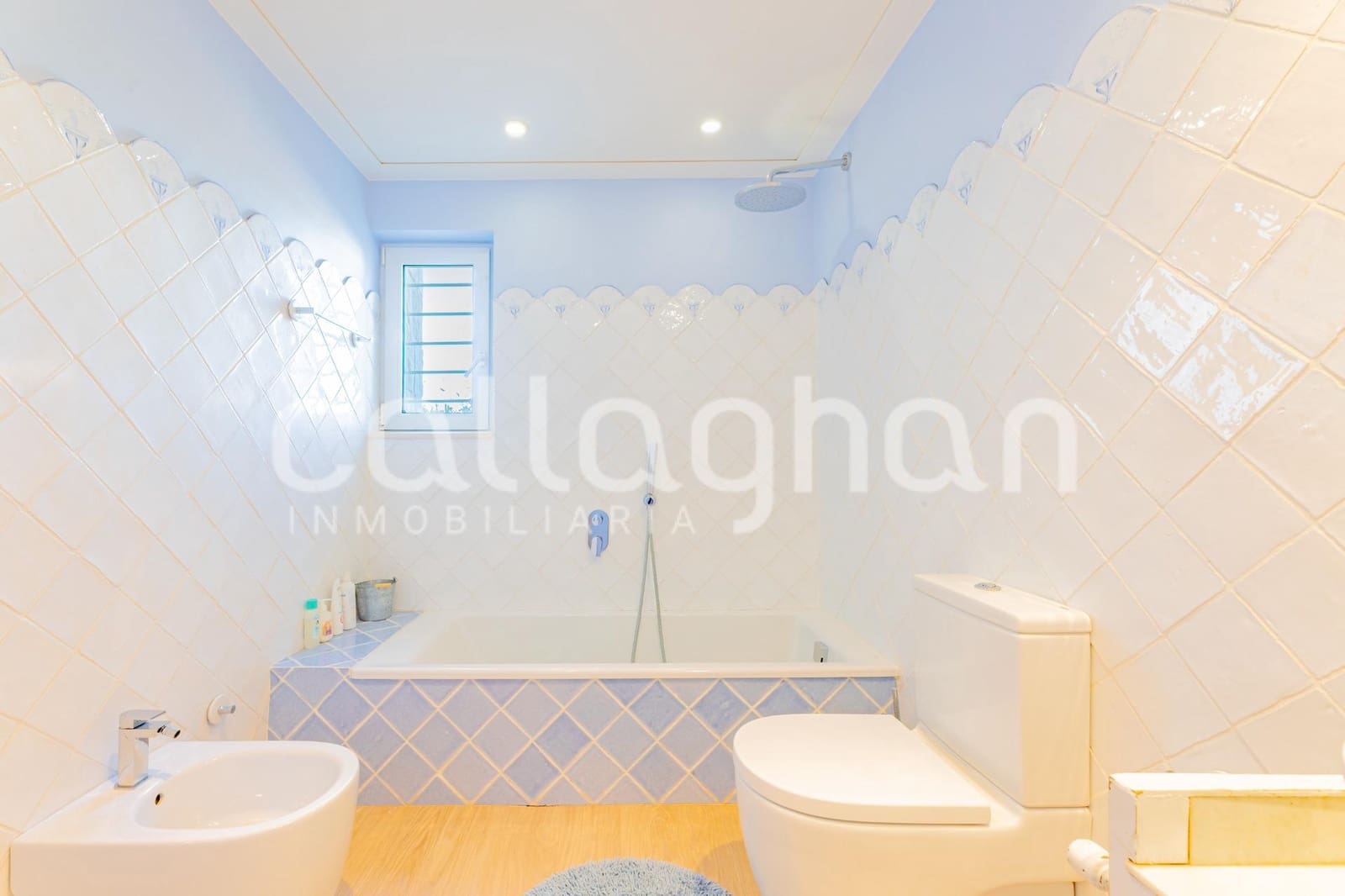 4 Zimmer Villa zu verkaufen in Almarda mit Pool Garage - 840.000 € (Ref: 9739007)