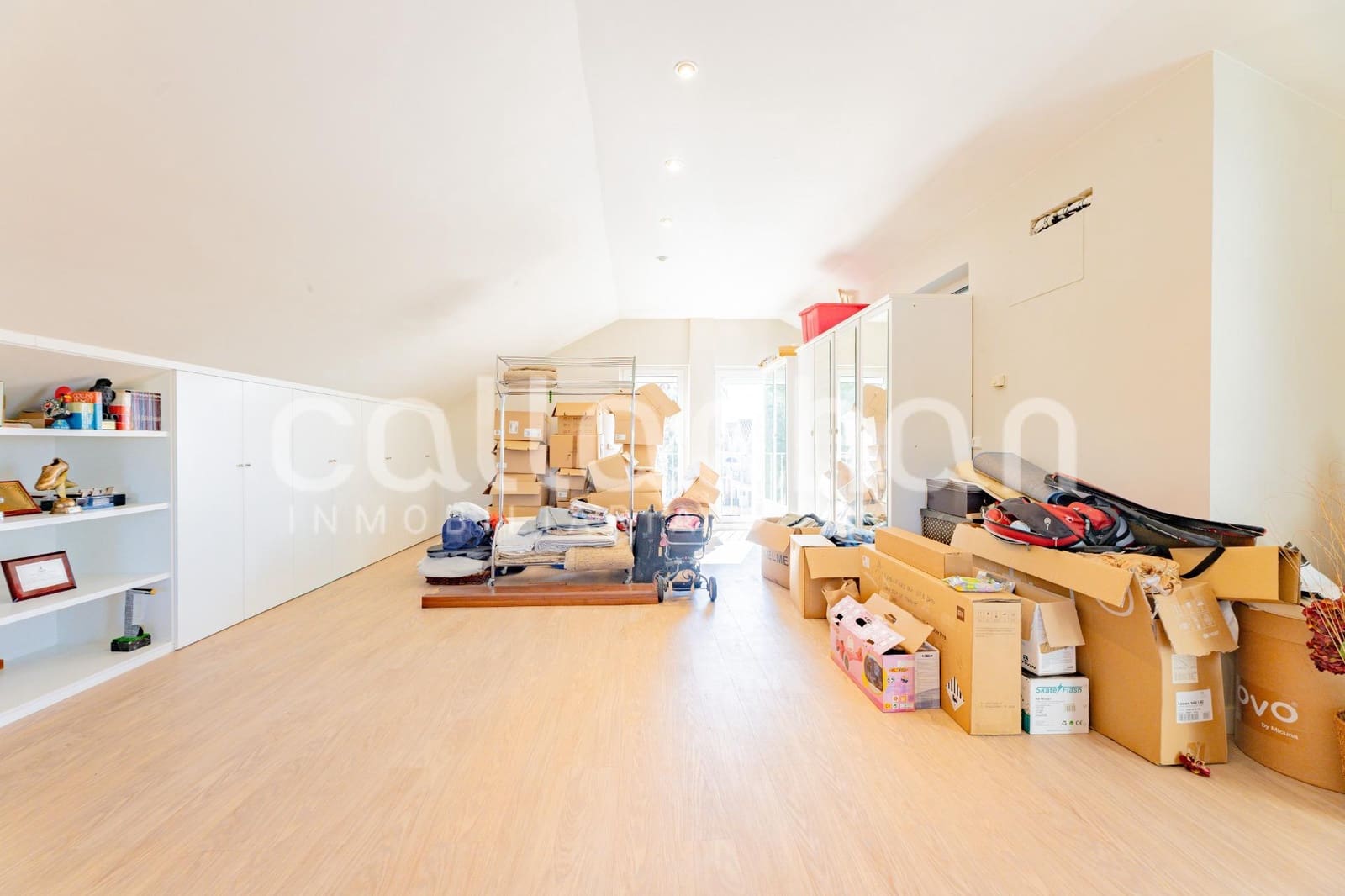 4 Zimmer Villa zu verkaufen in Almarda mit Pool Garage - 840.000 € (Ref: 9739007)