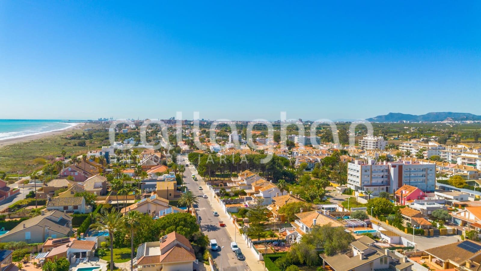 4 Zimmer Villa zu verkaufen in Almarda mit Pool Garage - 840.000 € (Ref: 9739007)