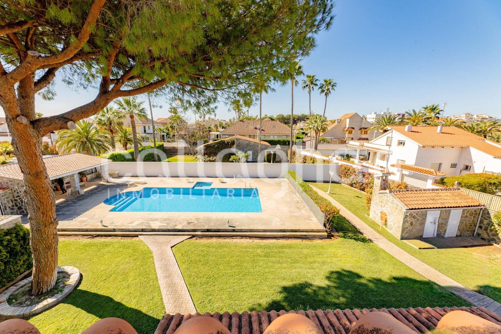 4 Zimmer Villa zu verkaufen in Almarda mit Pool Garage - 840.000 € (Ref: 9739007)