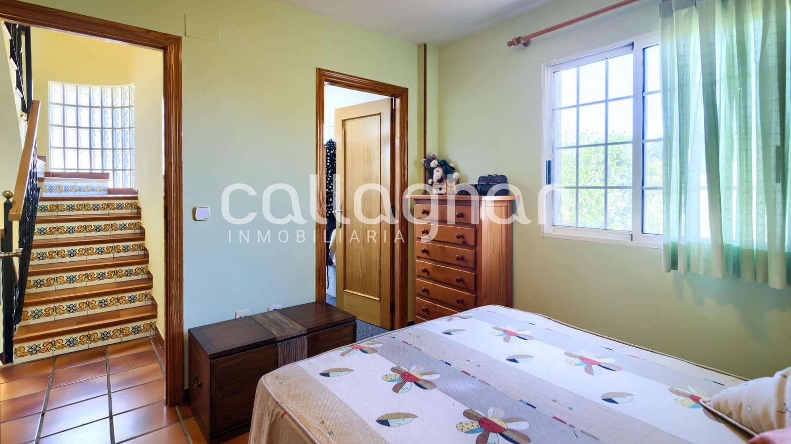 5 bedroom Villa for sale in La Canada with pool garage - € 550,000 (Ref: 9741881)