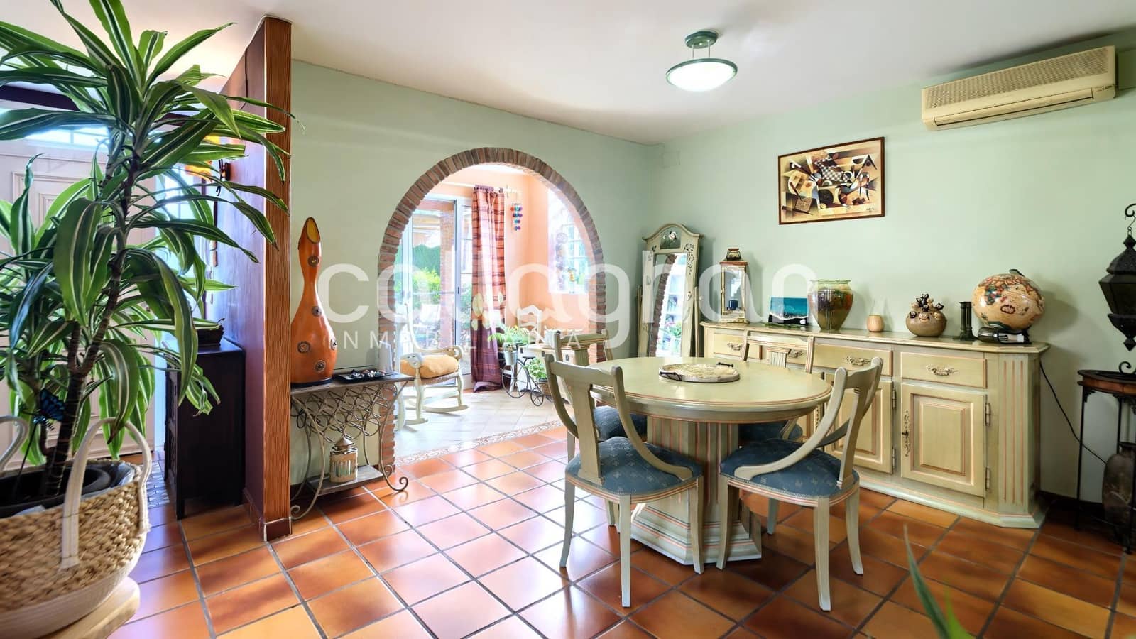 5 bedroom Villa for sale in La Canada with pool garage - € 550,000 (Ref: 9741881)