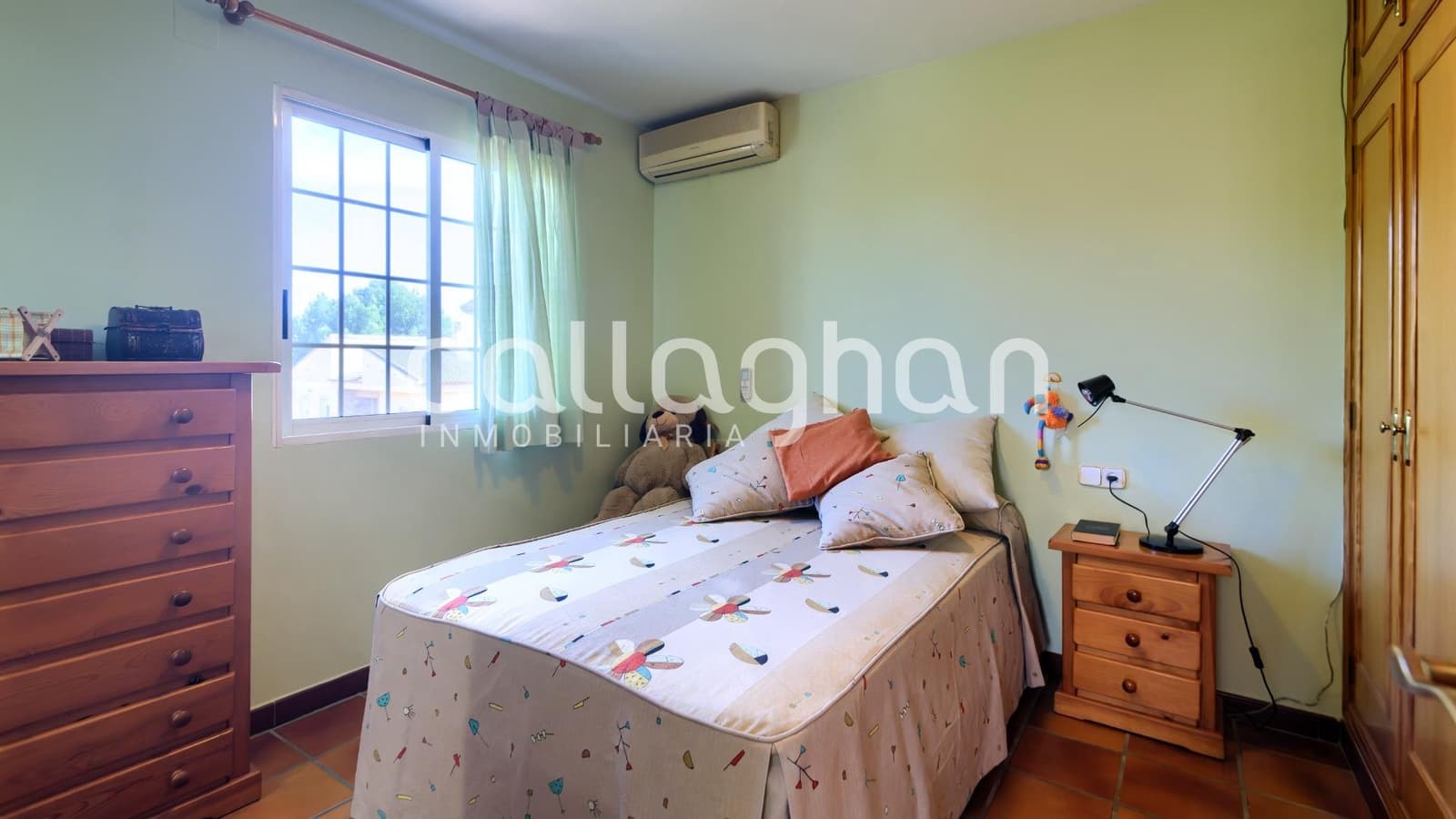 5 bedroom Villa for sale in La Canada with pool garage - € 550,000 (Ref: 9741881)