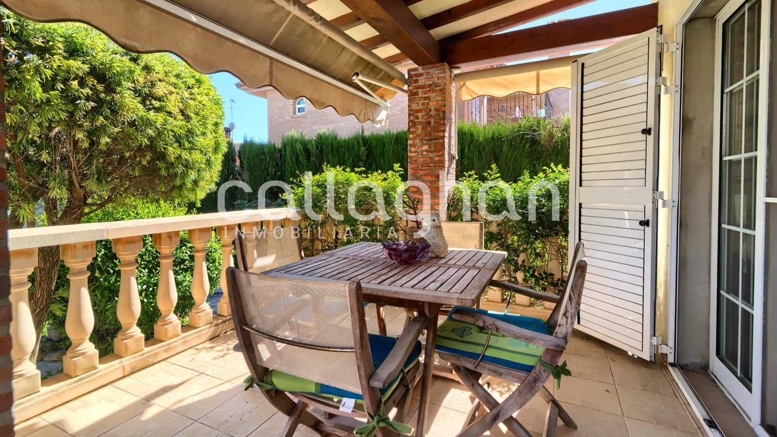 5 bedroom Villa for sale in La Canada with pool garage - € 550,000 (Ref: 9741881)