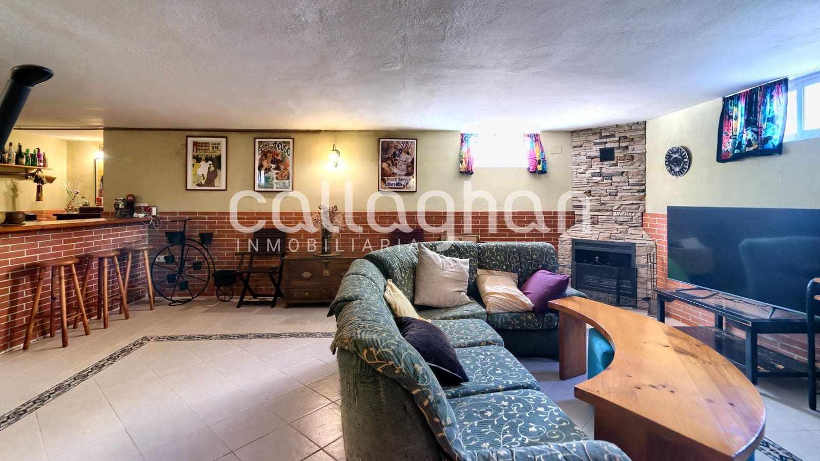 5 bedroom Villa for sale in La Canada with pool garage - € 550,000 (Ref: 9741881)