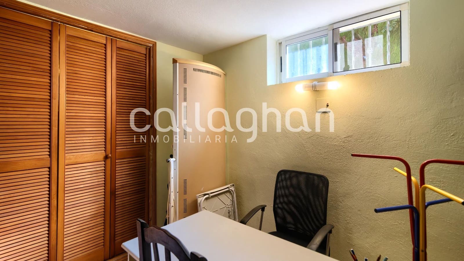 5 bedroom Villa for sale in La Canada with pool garage - € 550,000 (Ref: 9741881)