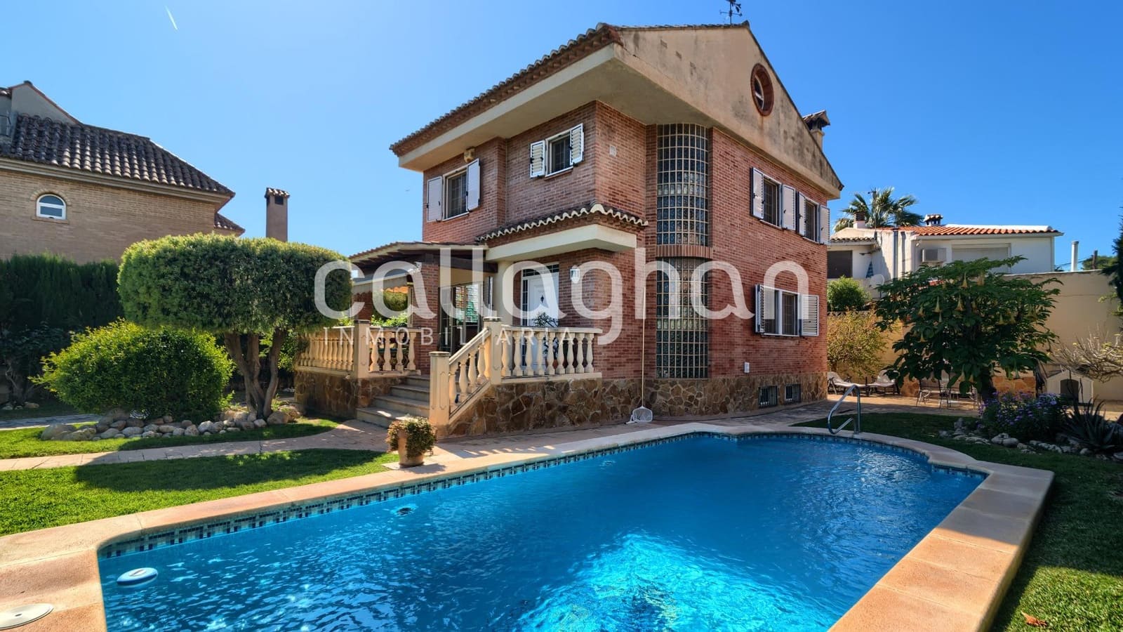 5 bedroom Villa for sale in La Canada with pool garage - € 550,000 (Ref: 9741881)