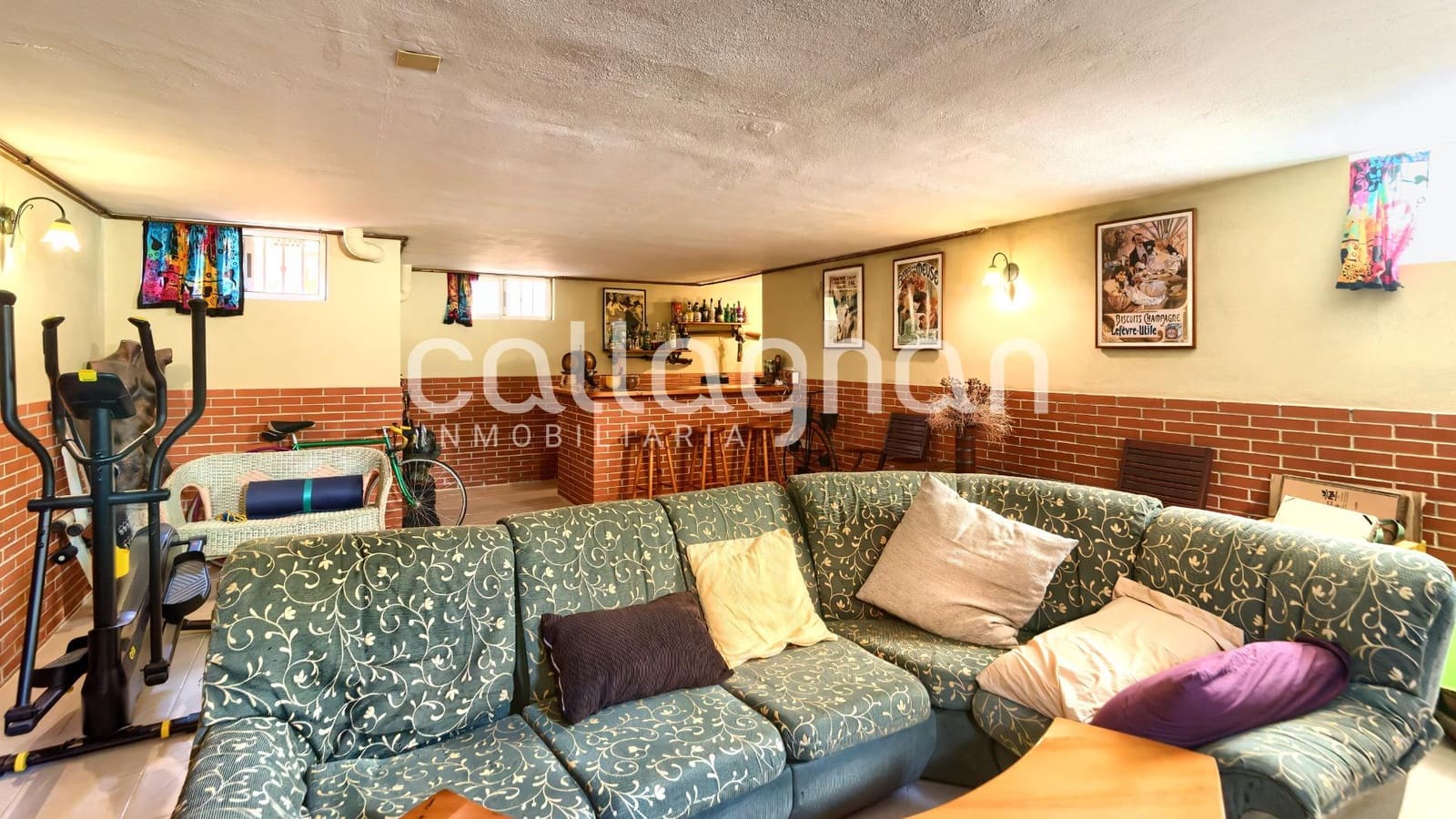 5 bedroom Villa for sale in La Canada with pool garage - € 550,000 (Ref: 9741881)