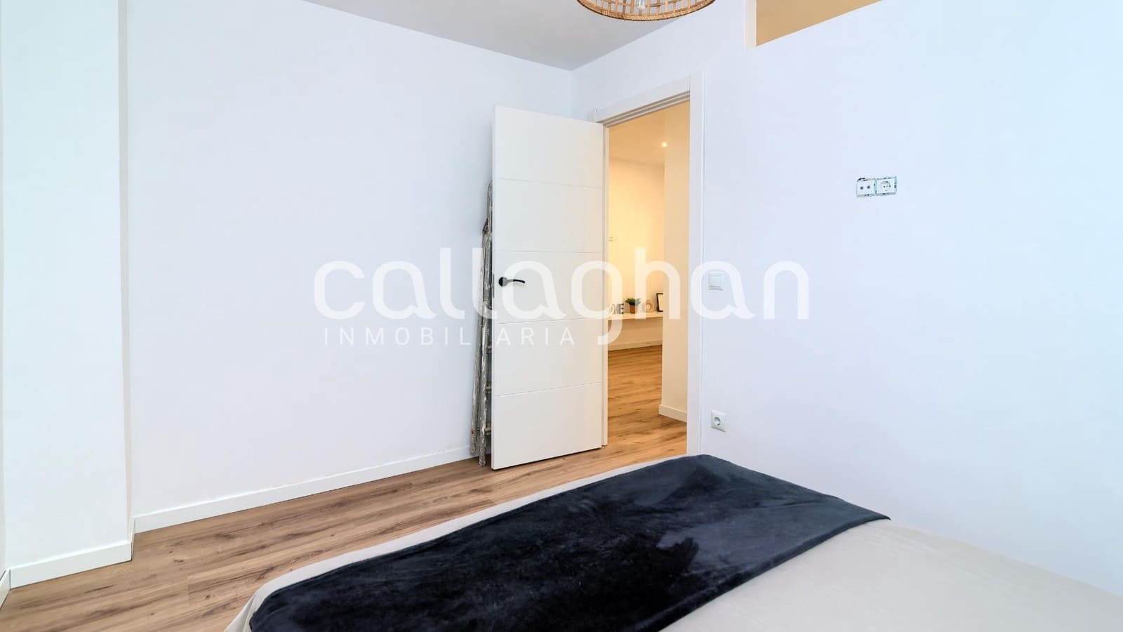 1 bedroom Commercial for sale in Torrent - € 92,000 (Ref: 9745318)