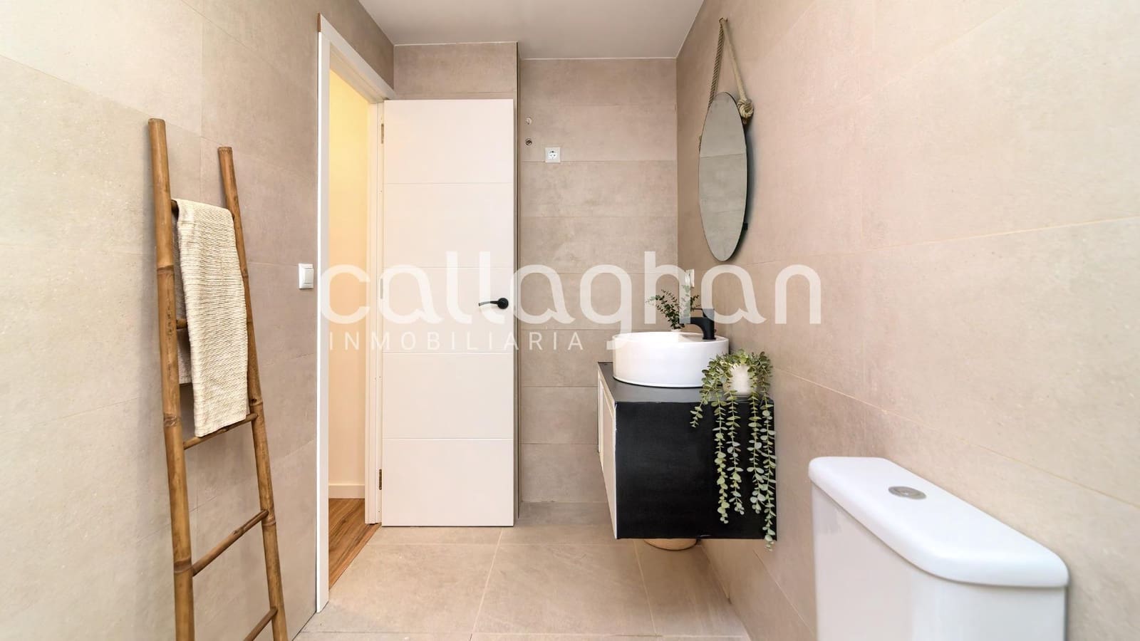 1 bedroom Commercial for sale in Torrent - € 92,000 (Ref: 9745318)