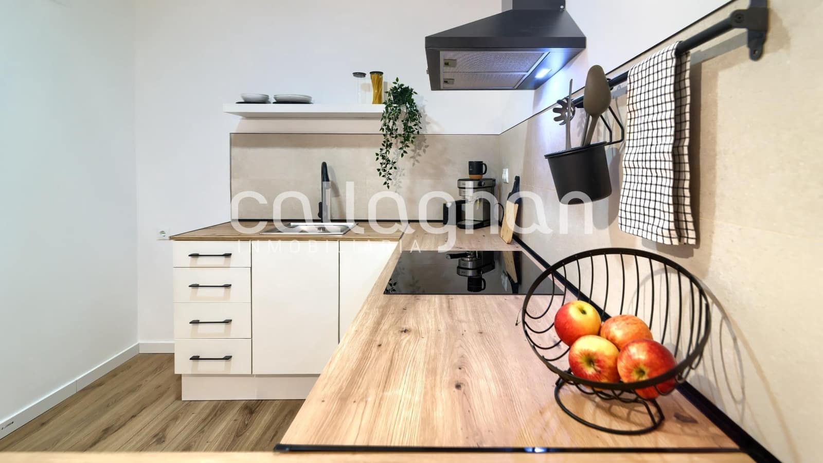 1 bedroom Commercial for sale in Torrent - € 92,000 (Ref: 9745318)