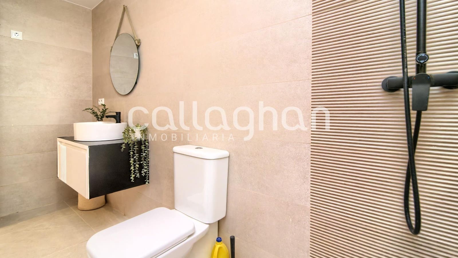 1 bedroom Commercial for sale in Torrent - € 92,000 (Ref: 9745318)