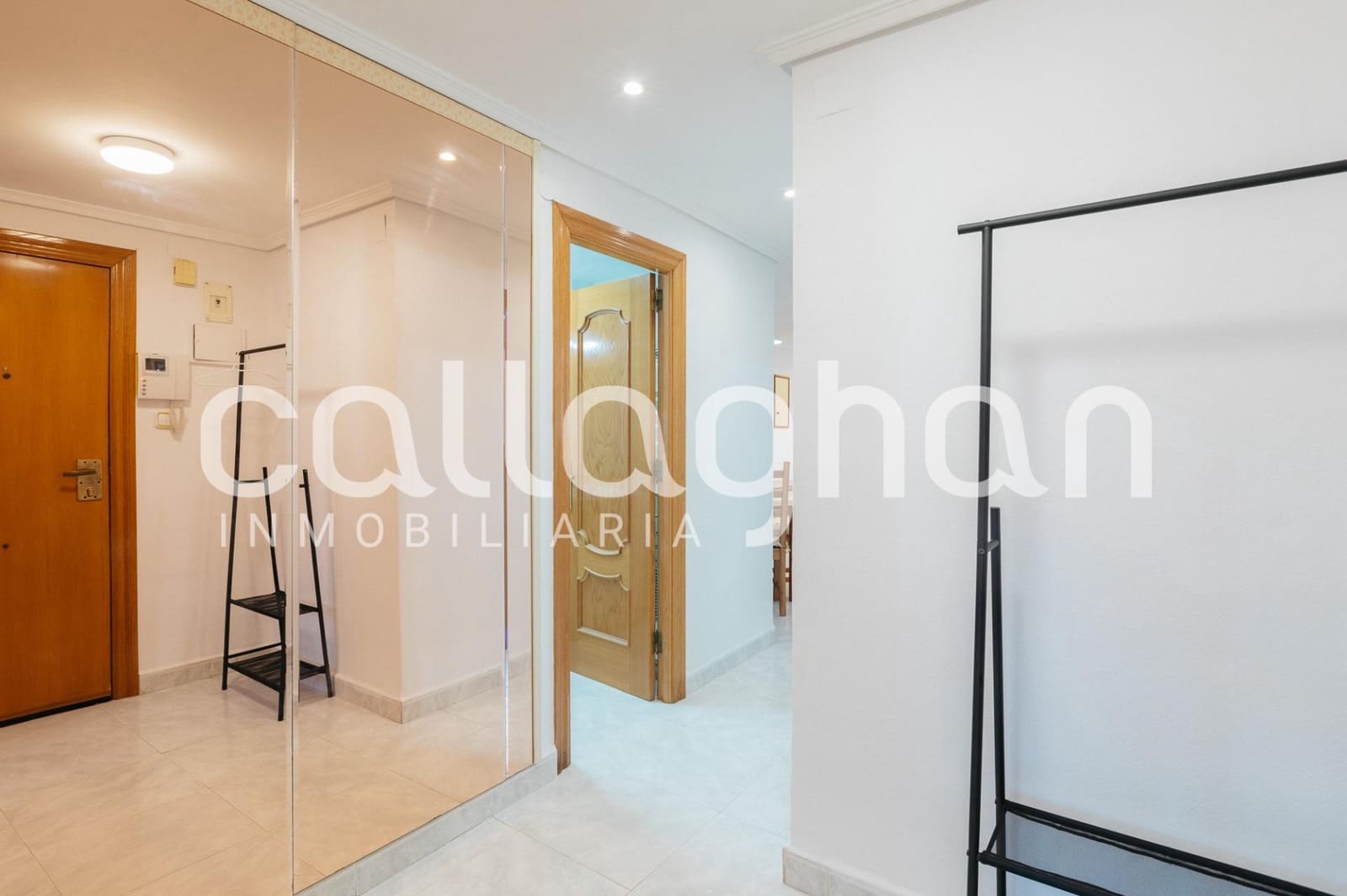 3 soveværelse Lejlighed til leje i Valencia by - € 1.050 (Ref: 9752260)