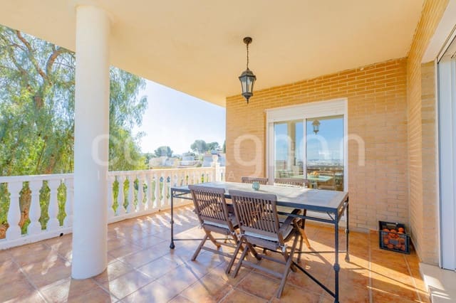 5 sovrum Villa till salu i Alberic med pool garage - 365 000 € (Ref: 9752261)
