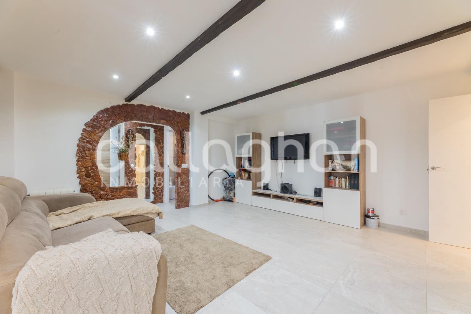 3 bedroom Flat for sale in Valencia city with garage - € 425,000 (Ref: 9773274)