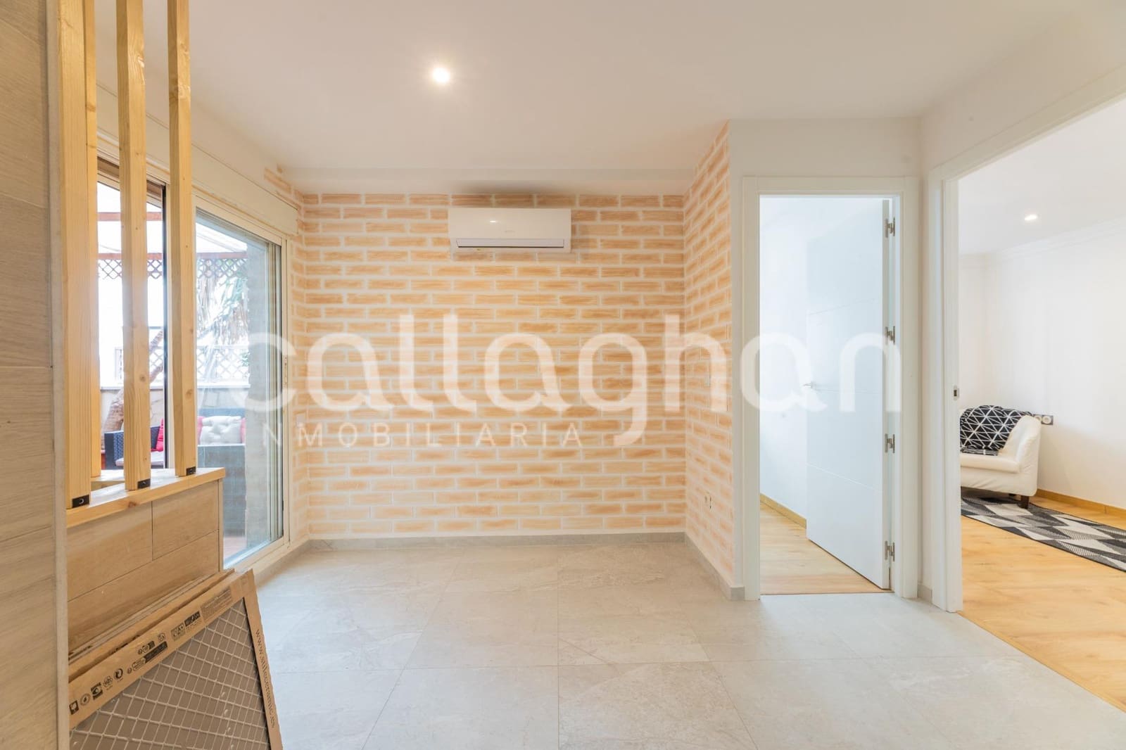 3 bedroom Flat for sale in Valencia city with garage - € 425,000 (Ref: 9773274)