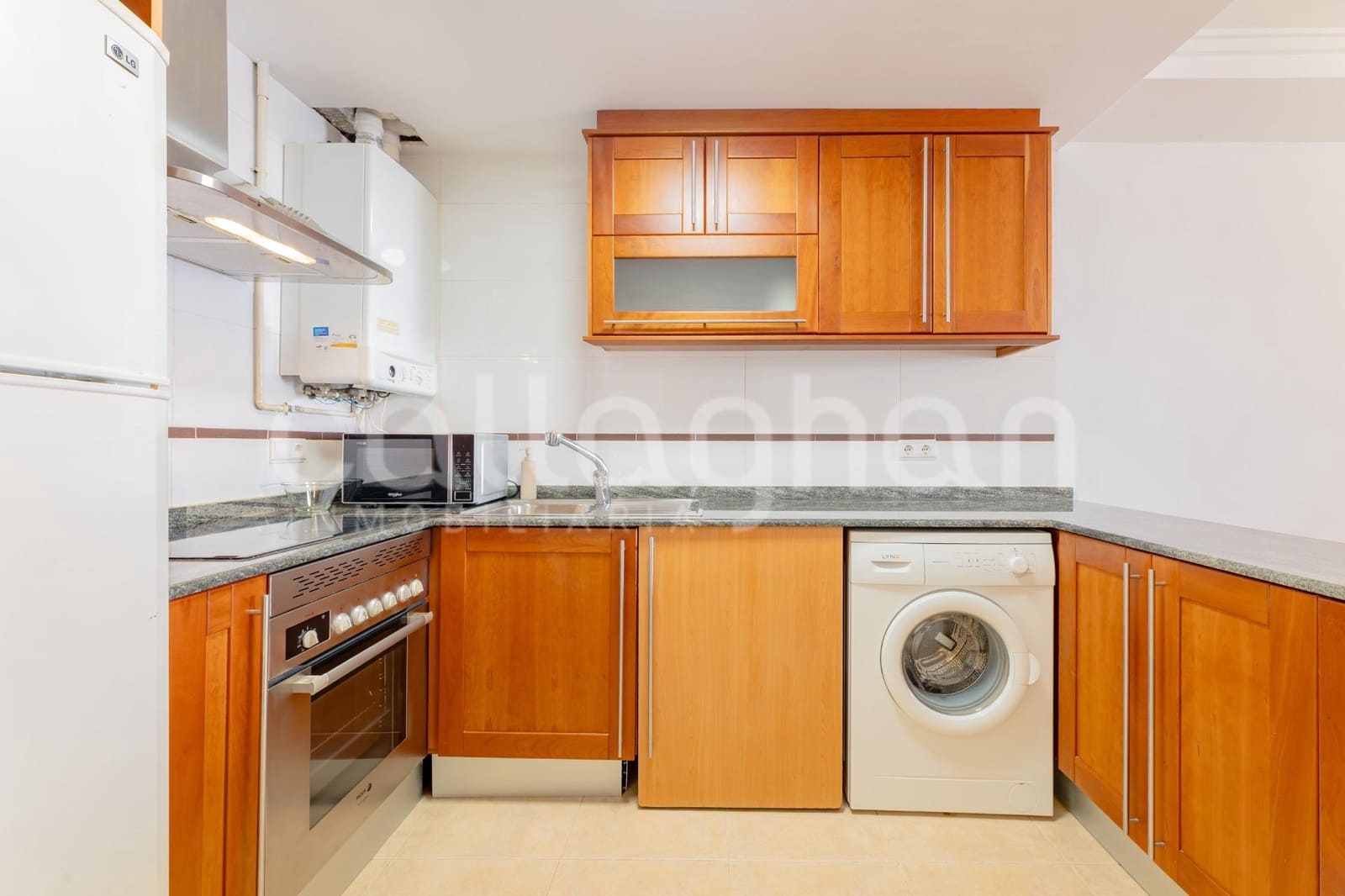 2 bedroom Flat for rent in Rocafort with garage - € 1,200 (Ref: 9773275)