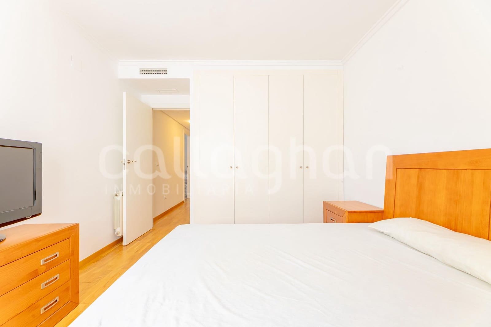 2 bedroom Flat for rent in Rocafort with garage - € 1,200 (Ref: 9773275)