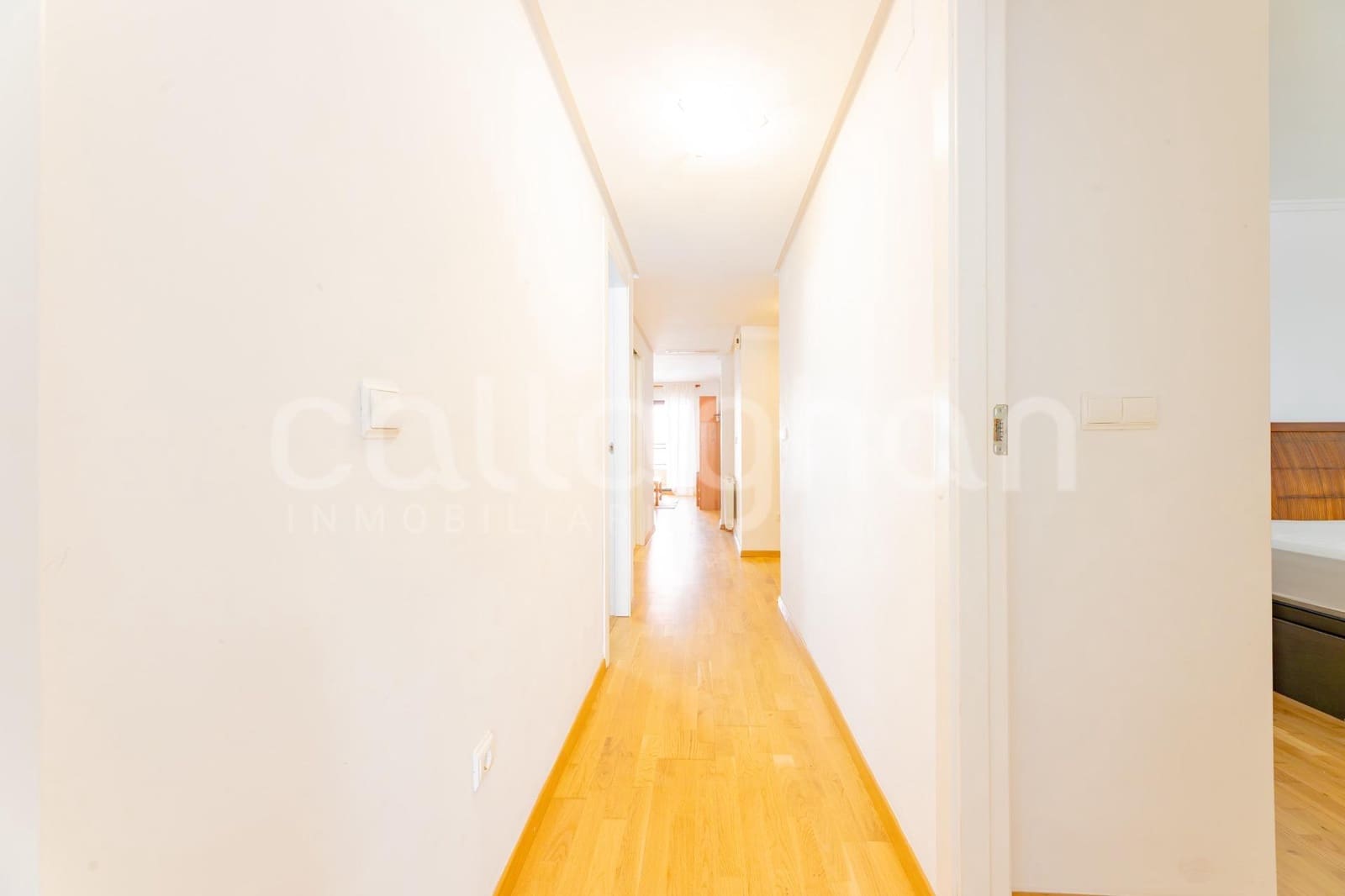 2 bedroom Flat for rent in Rocafort with garage - € 1,200 (Ref: 9773275)