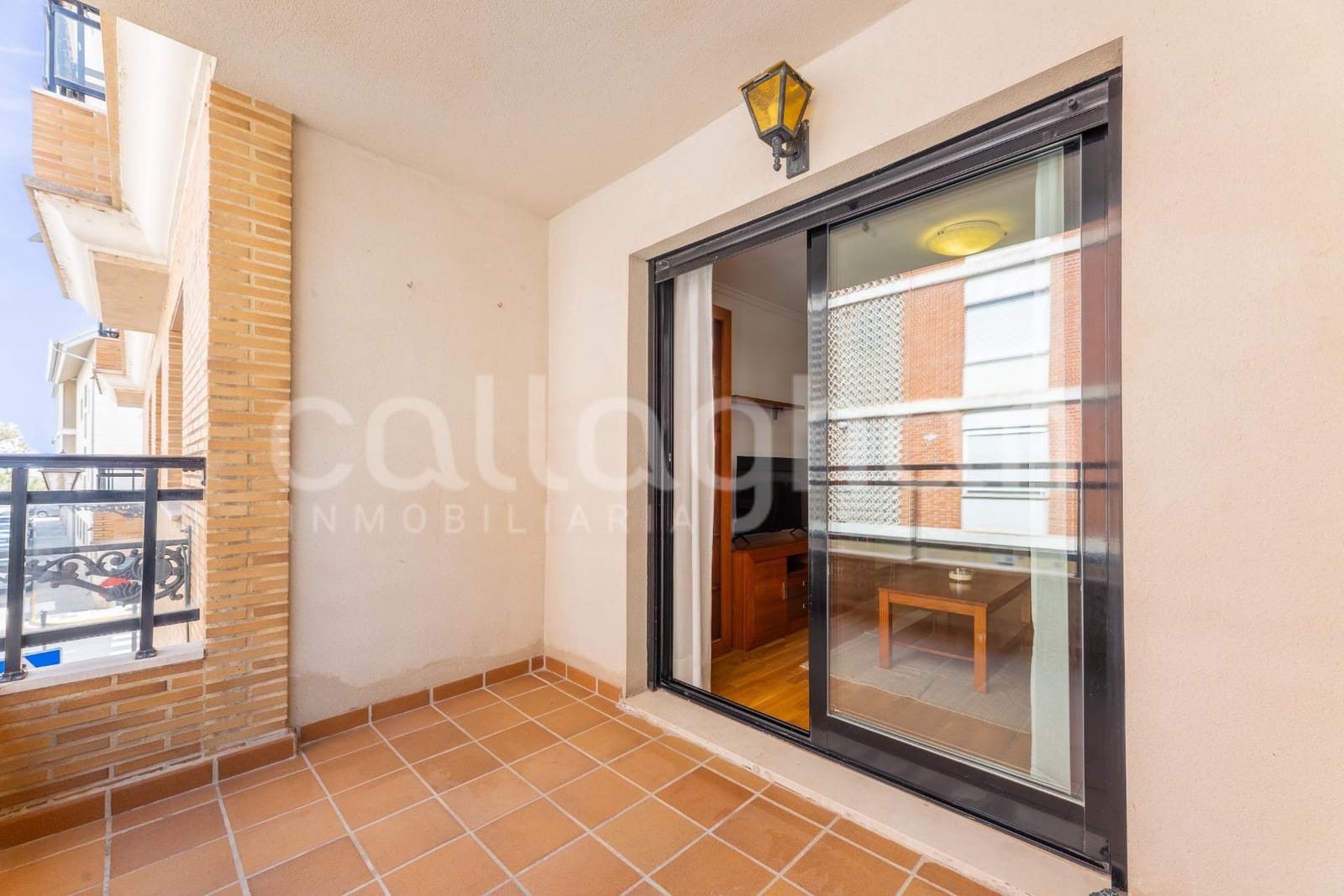 2 bedroom Flat for rent in Rocafort with garage - € 1,200 (Ref: 9773275)